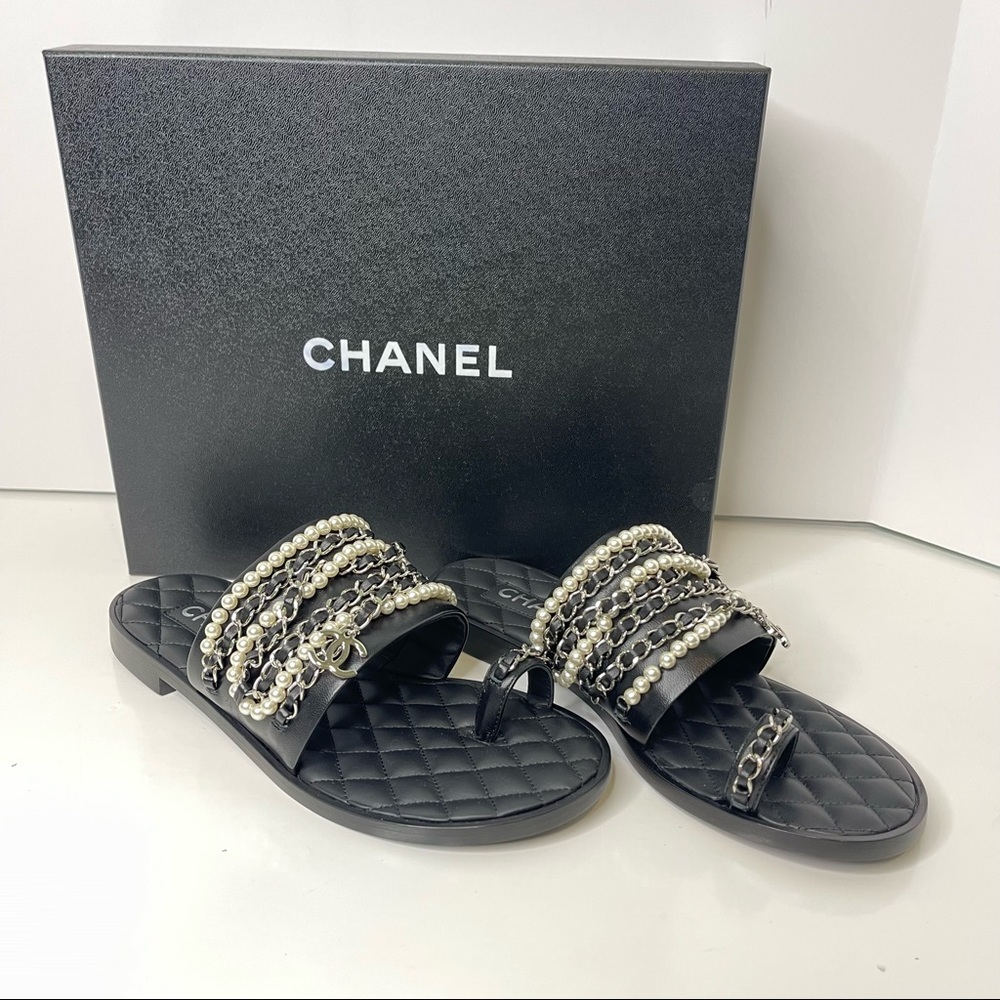 CHANEL Quilted Black Pearl & Chain Slide Sandals - Picture 7 of 8